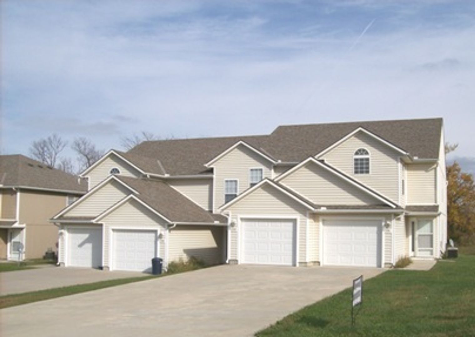 Warrensburg Apartment: 1201 Pebblecreek Drive
