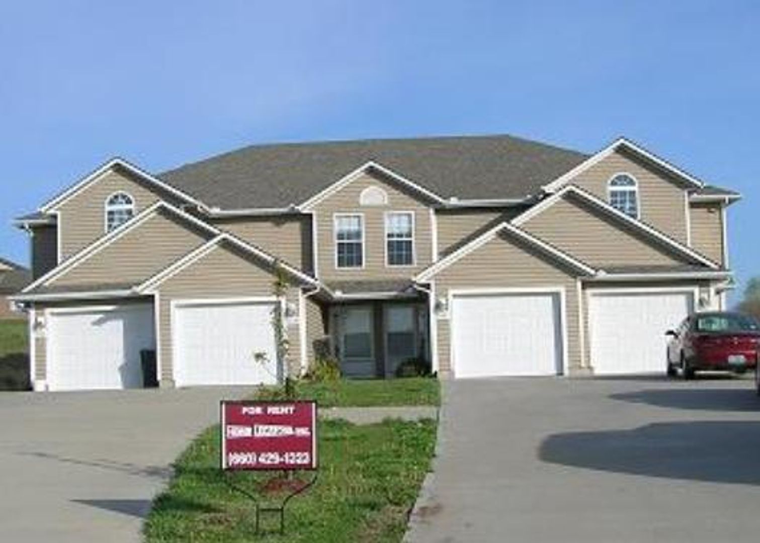 Warrensburg Apartment: 1212 Pebblecreek Drive