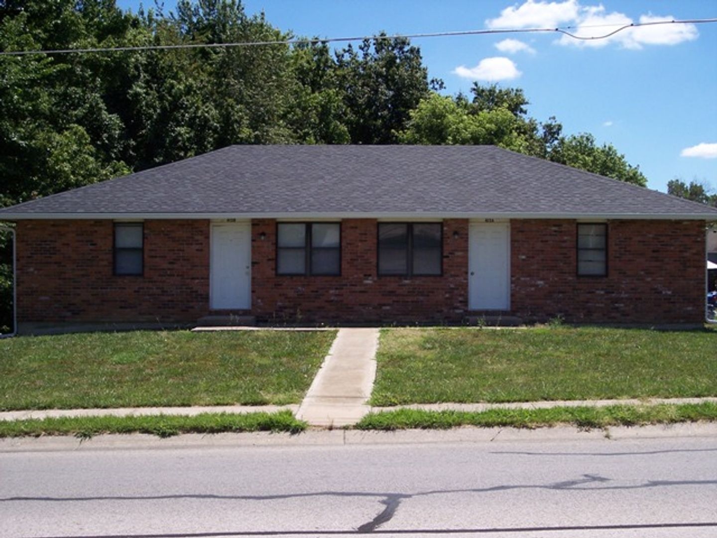 Warrensburg Apartment: 411 N. Ridgeview Drive