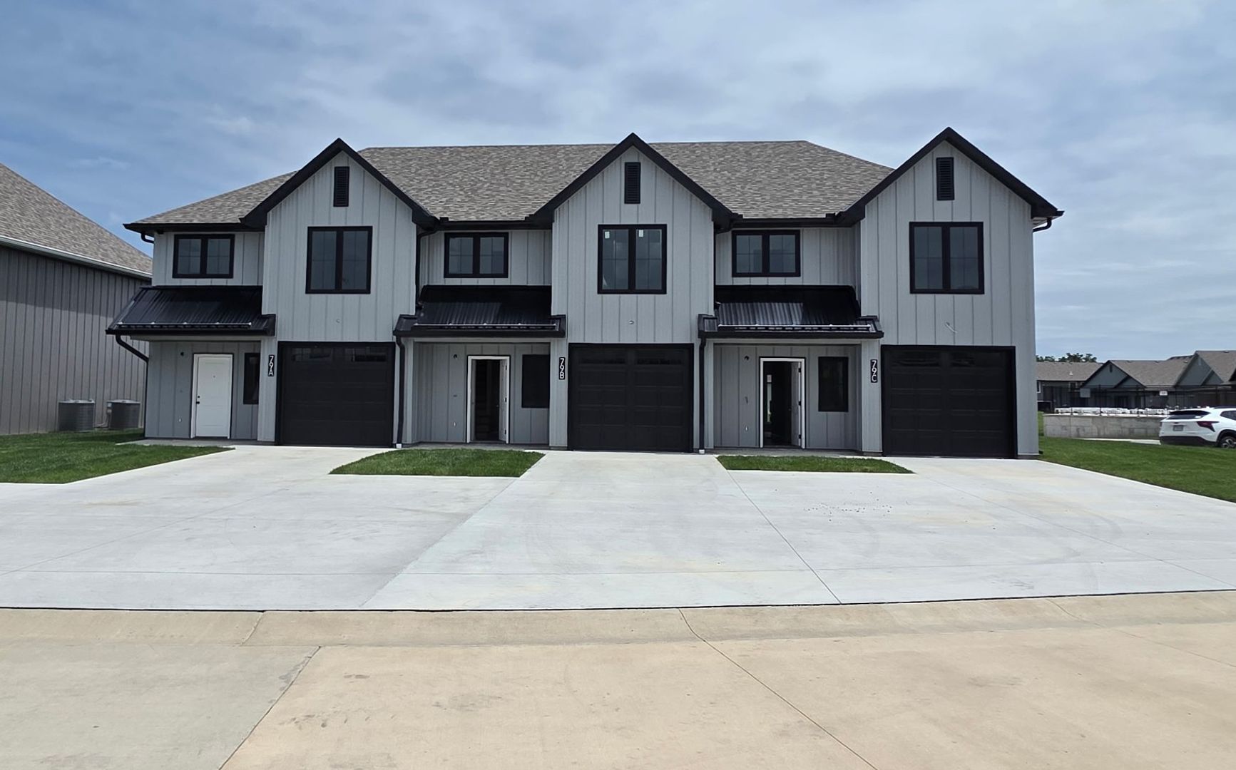 WARRENSBURG Apartment: 79 SE 361 Rd