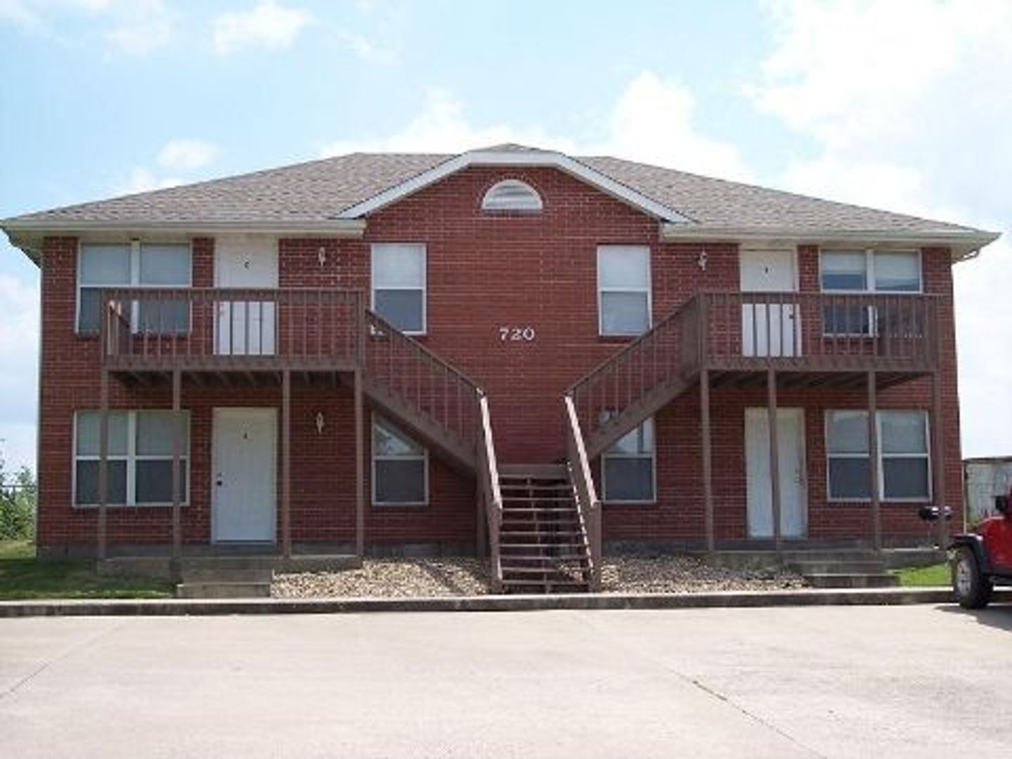 Warrensburg Apartment: 720 Cedar Drive