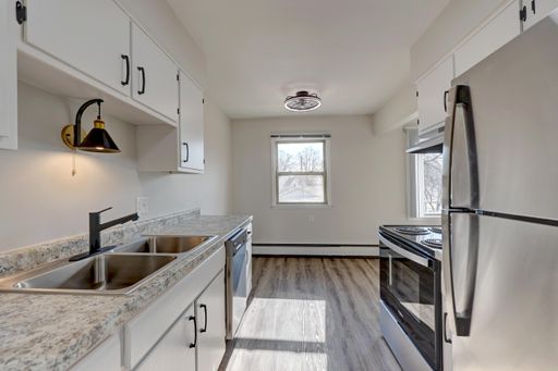 RENOVATED 2 Bedroom Apartment in Downtown North St. Paul