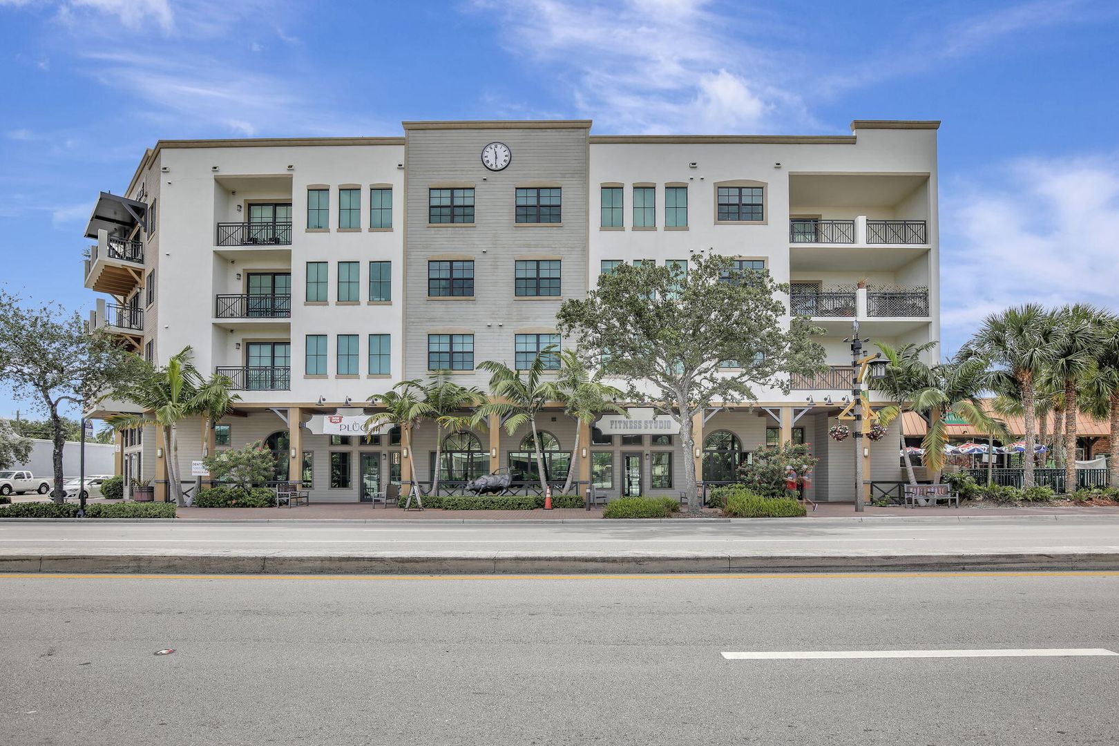 Davie Condo: 4100 SW 64th Ave