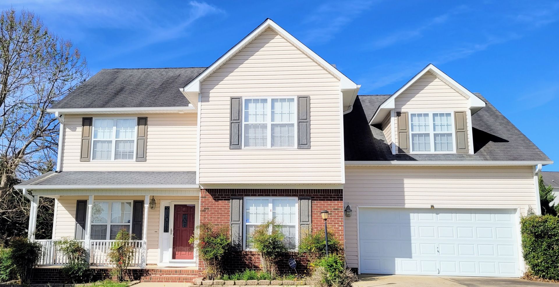 Cameron House: 84 Gloucester Ct