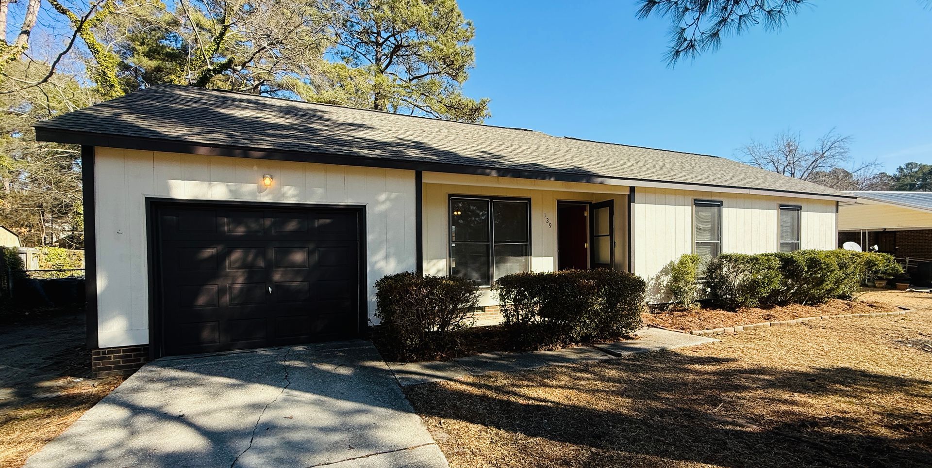 Spring Lake House: 129 Deerfield Dr