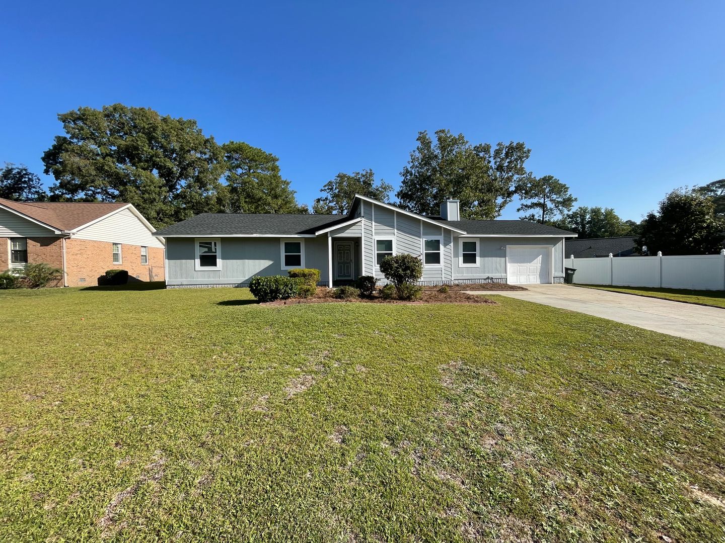 Fayetteville House: 6804 Brush Creek Rd