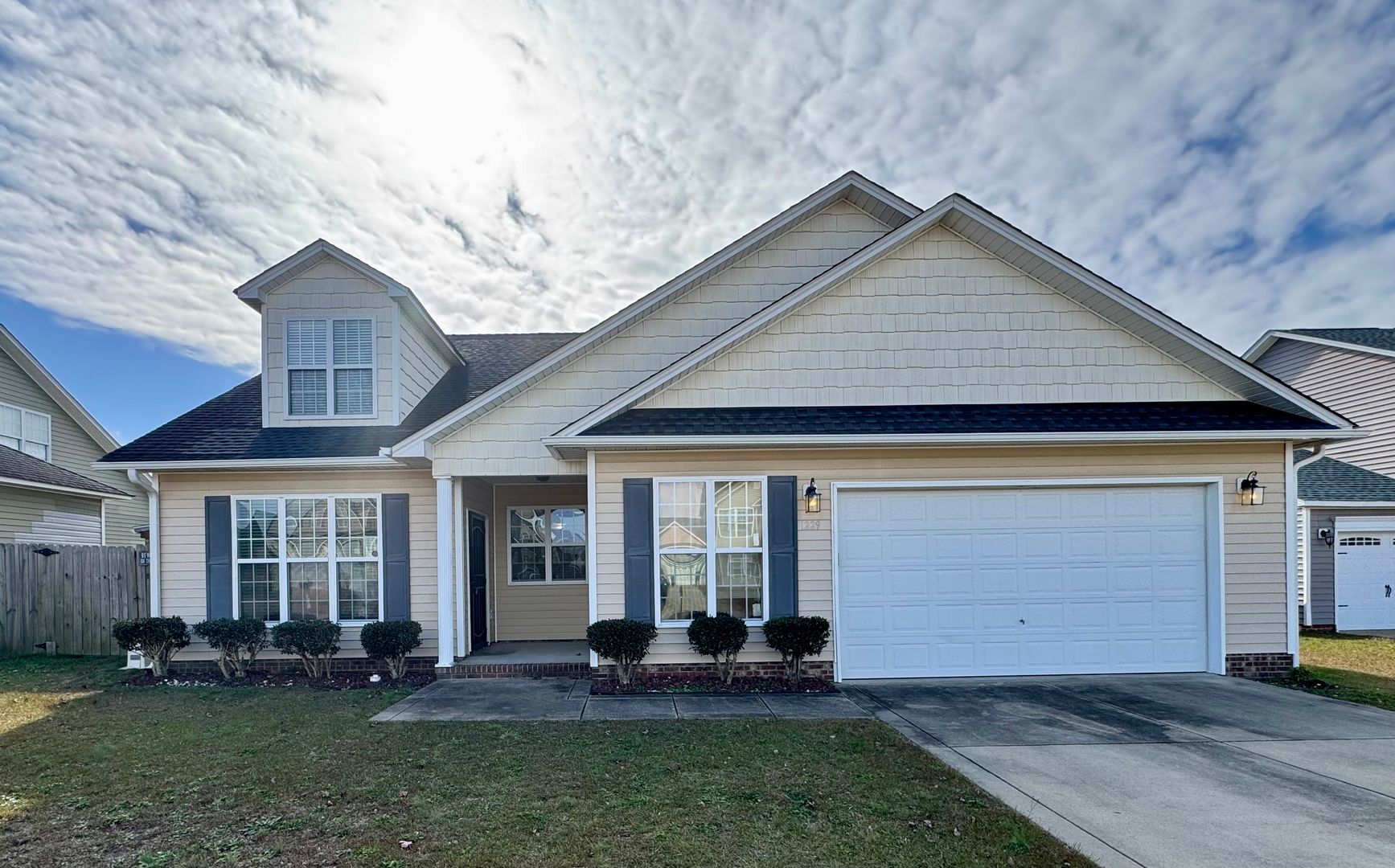 Fayetteville House: 1229 Snowy Egret Drive