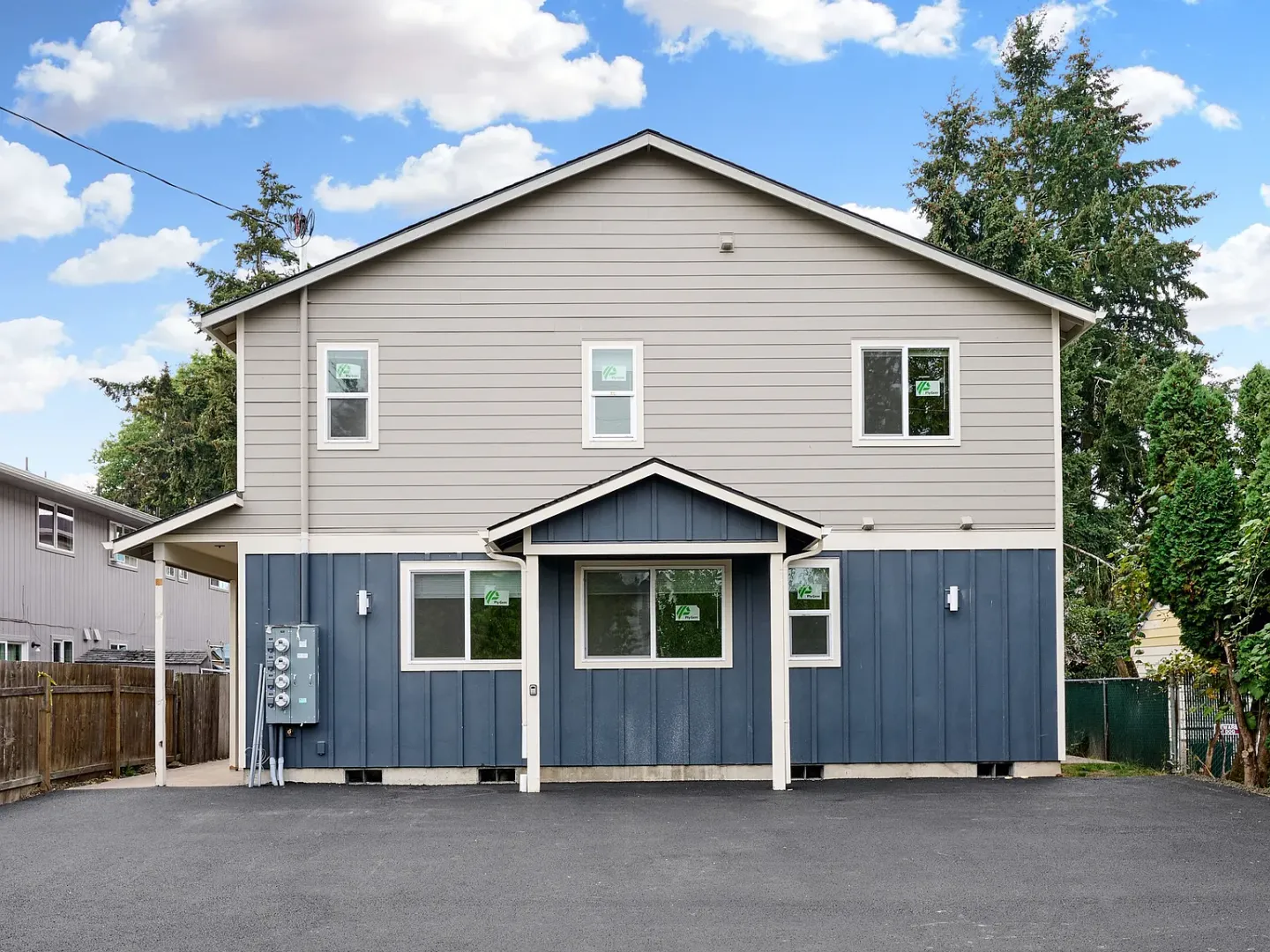 Albany House: 1804 17th Avenue SW