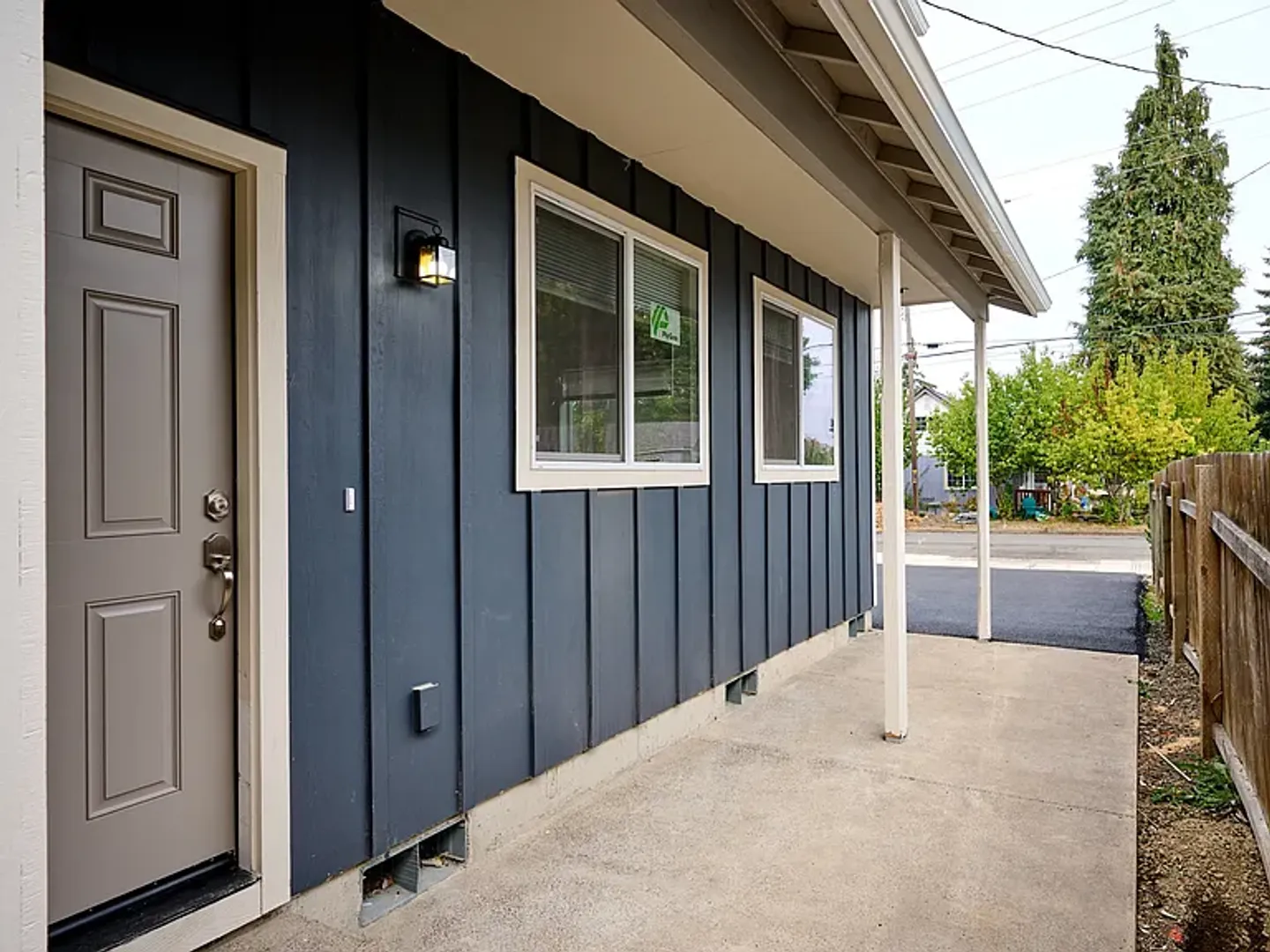 Albany Apartment: 1804 17th Avenue SW