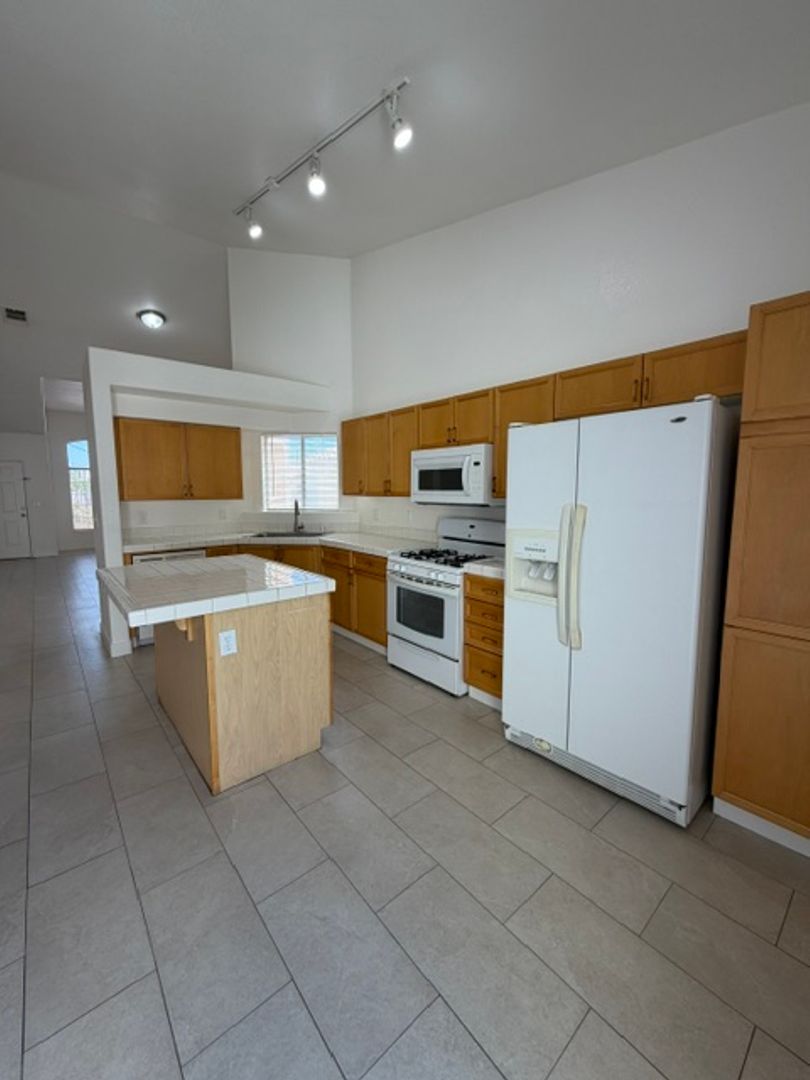 3433 Golden Sage Dr 11 of 12