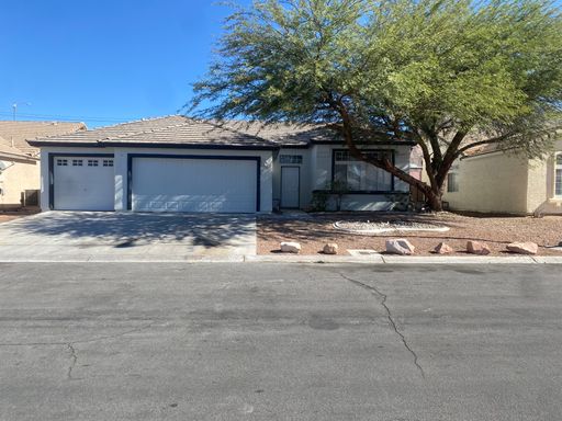 Single Story, 3 Bedroom, 3 Car Garage. 89156 – photo 1
