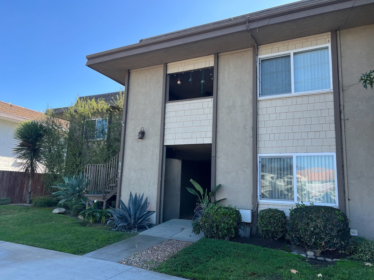 Huntington Beach Apartment: 8362 Atlanta Avenue