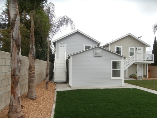 One bedroom lower unit with garage access walking distance to downtown – photo 1