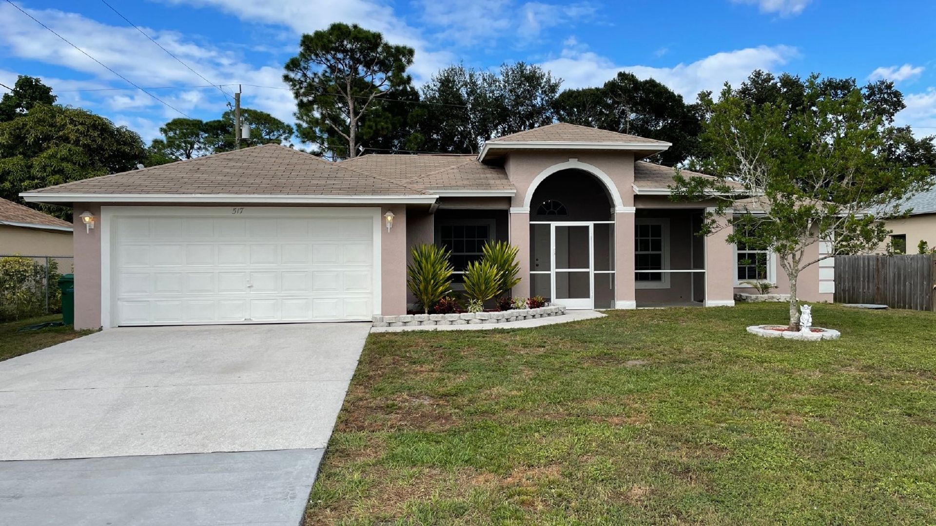 Port Saint Lucie House: 517 SW Paar Dr