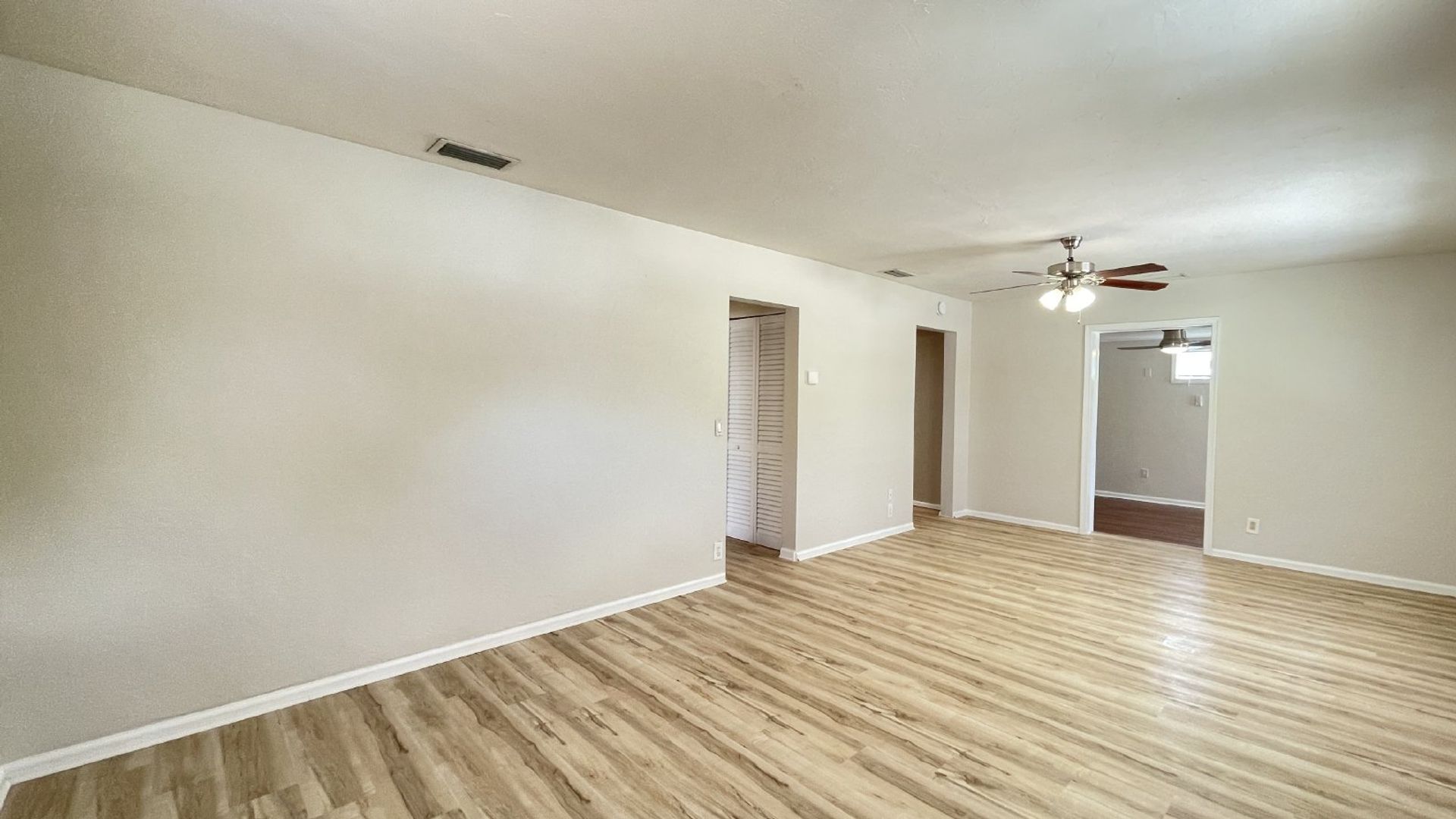Lantana House: 116 E Central Blvd