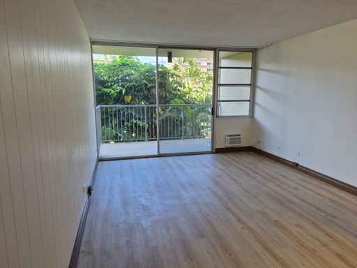 Centrally Located 2bd, 2bath, 1 pkg 870sqft unit $2700 – photo 1