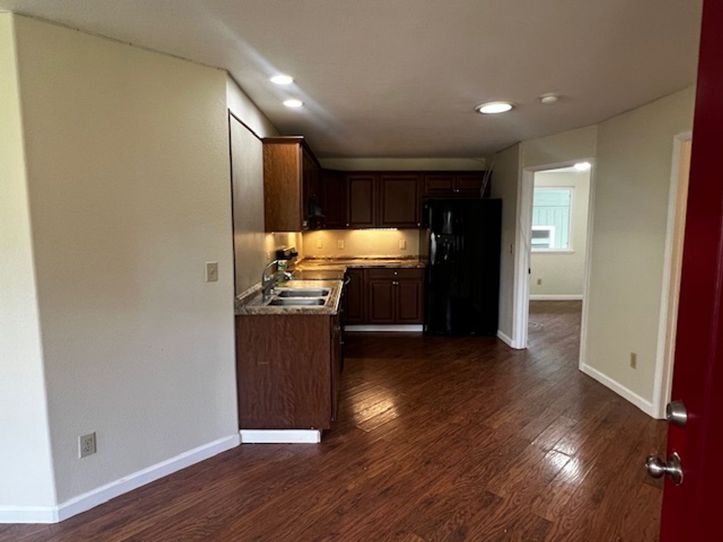 Wahiawa Apartment: 104  Lakeview Circle