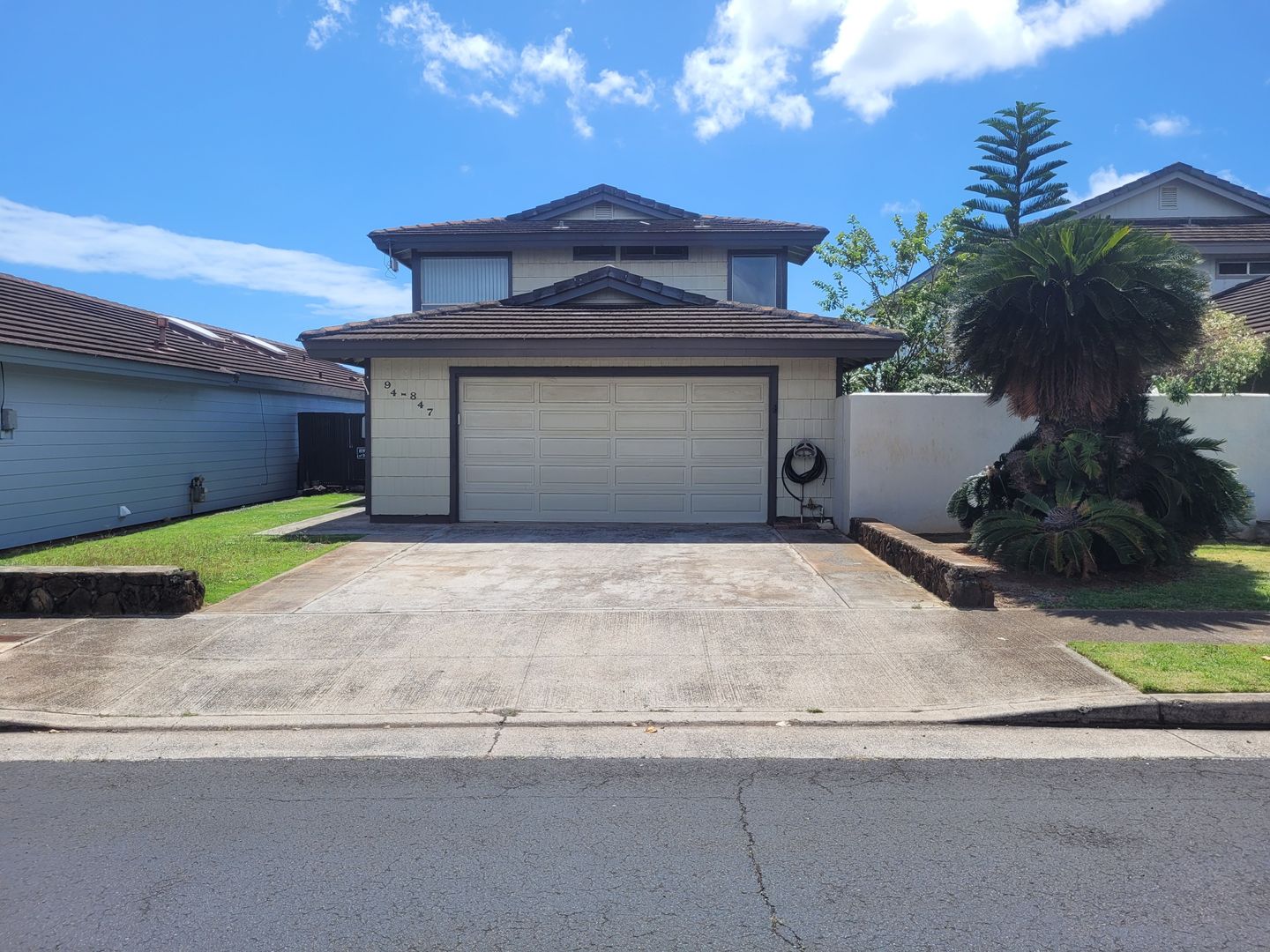 Waipahu House: 94-847 Leomana Way