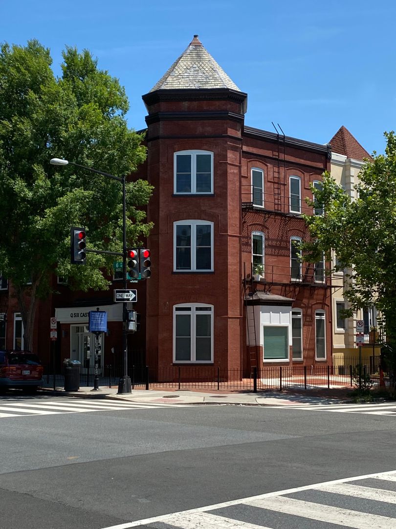 Washington Apartment: 1601 6th St. NW