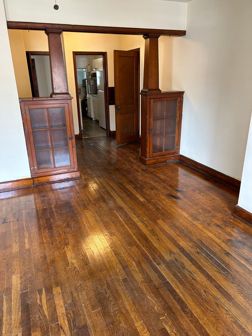 Washington Apartment: 2937 Nelson Pl. S.E.