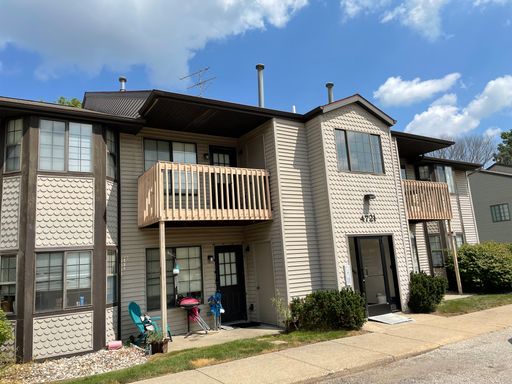 1 bedroom apartment in Kentwood - Pineview Apartments