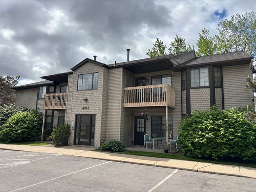 Convenient Kentwood Location!