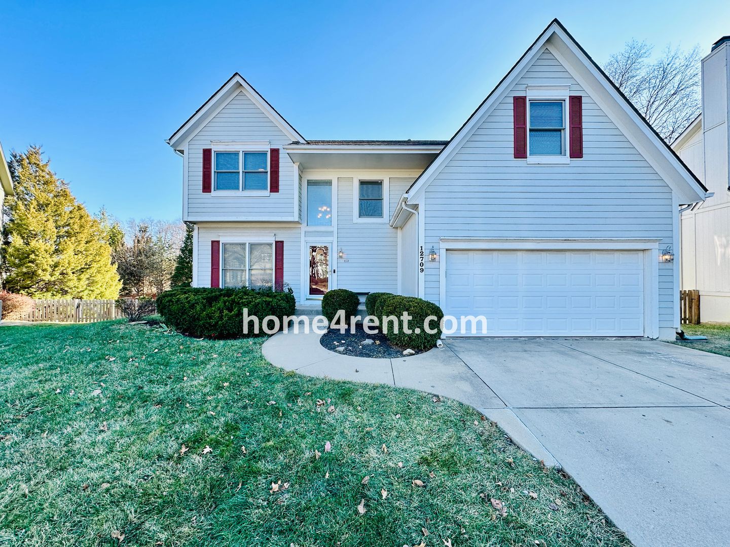 Overland Park House: 12709 Woodward St