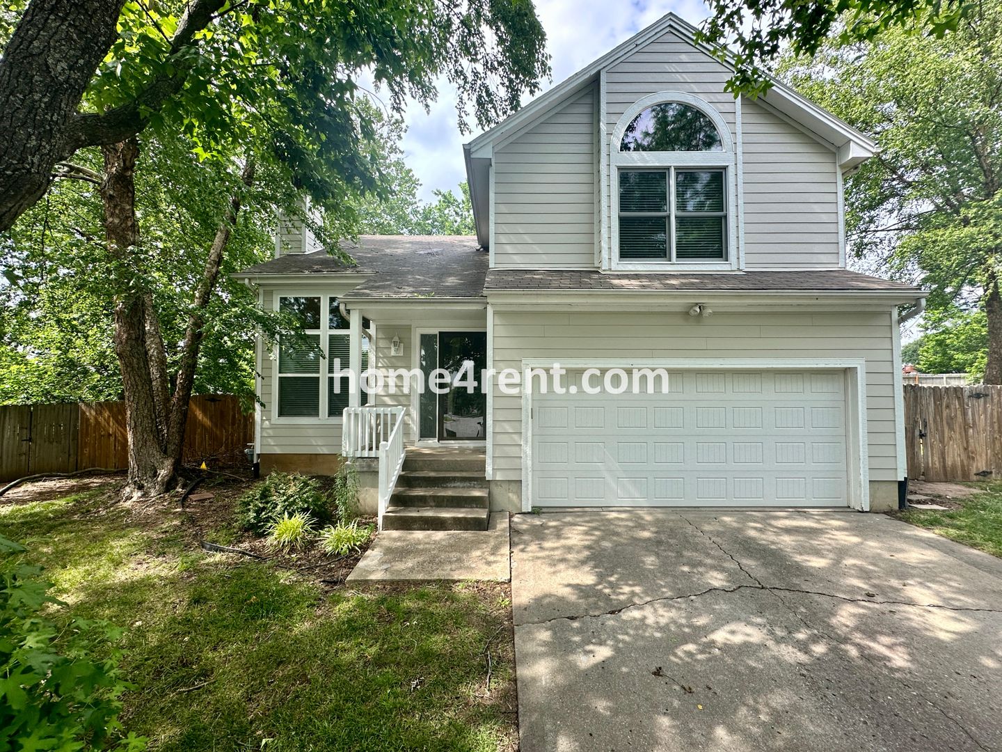 Olathe House: 12302 S Shannan Ct
