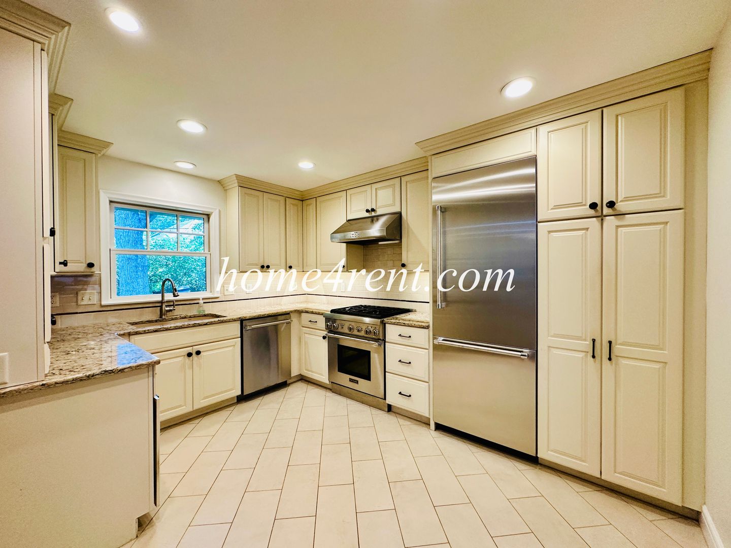 Kansas City House: 11131 Wornall Rd