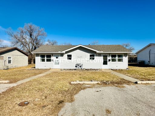 Two Bedroom Ranch Style Duplex Home in Grandview - Featuring Plenty of Natural Light, Fenced Yard, Faux Wood Floors with Refrigerator/Washer/Dryer Included!