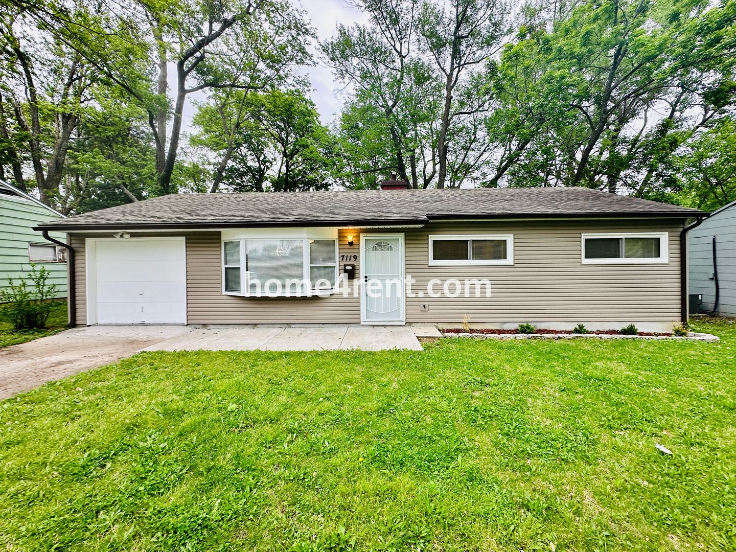 Kansas City House: 7119 E 111th Ter