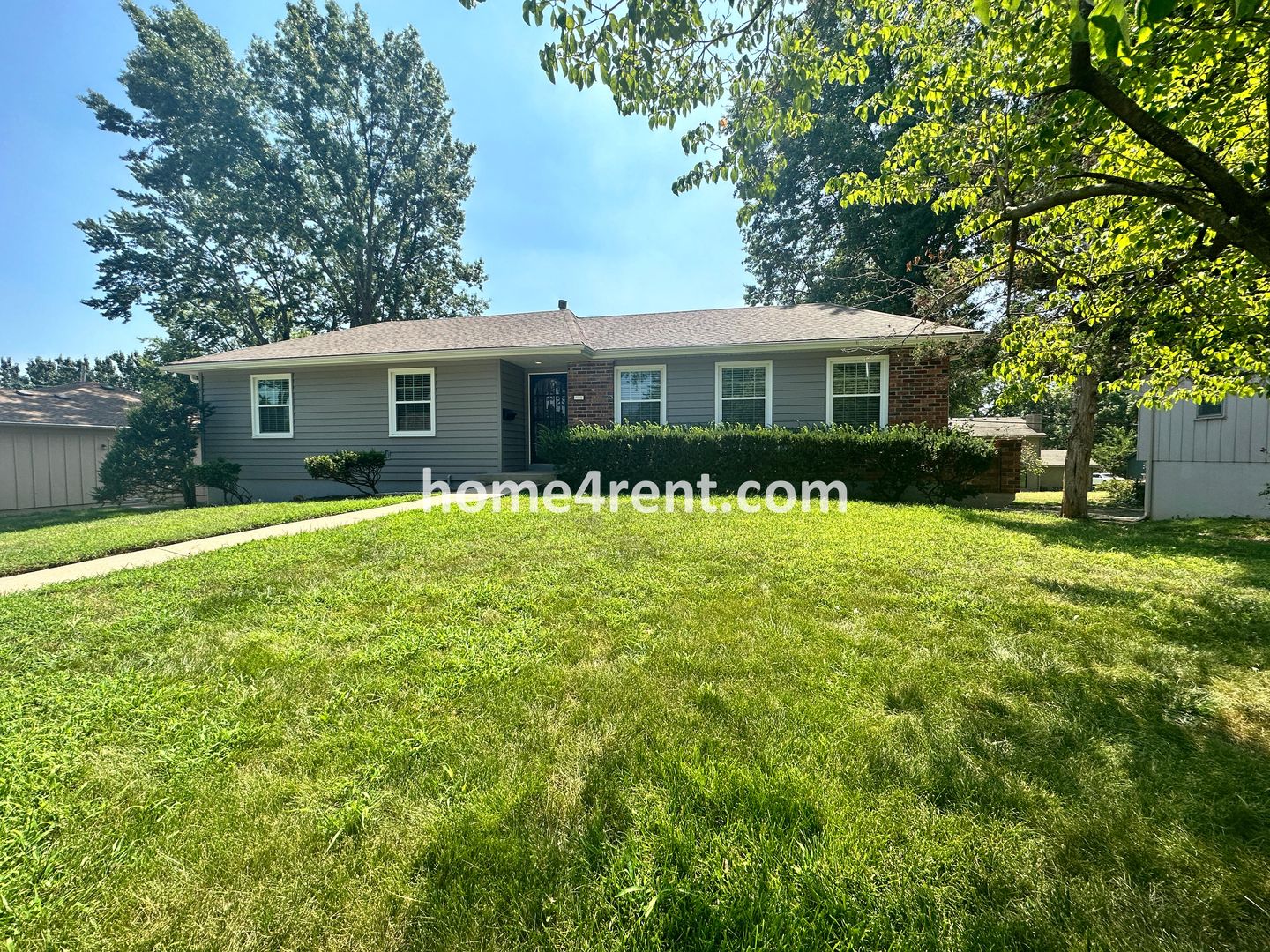 Shawnee House: 11211 W 71st St