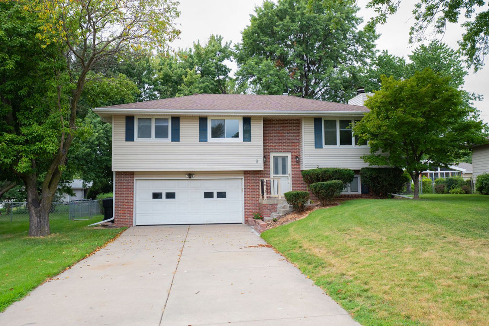 Lincoln House: 6012 Fleetwood Drive