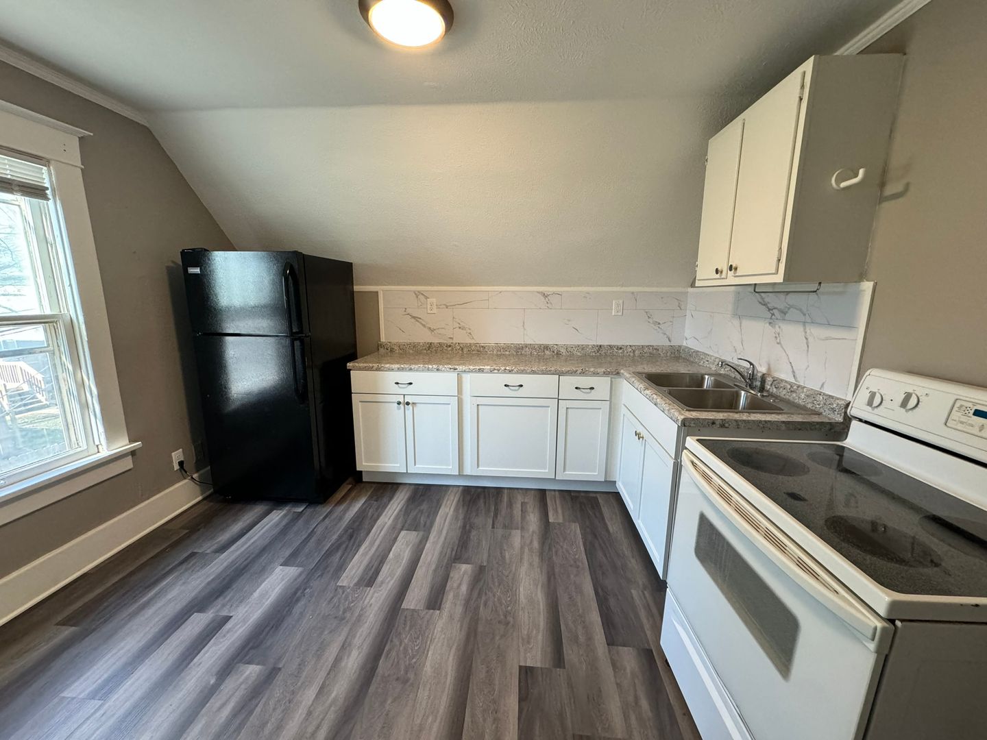 Lincoln Apartment: 1515 S 15th St.