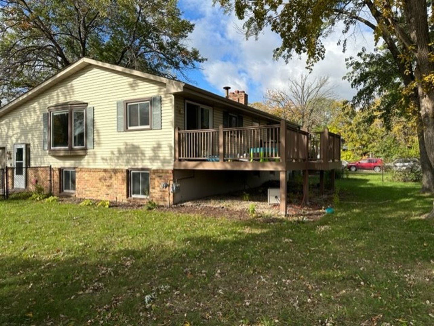 Spring Lake Park House: 699 80th Ave NE