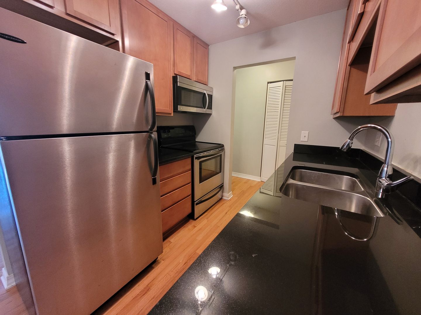 Minneapolis Condo: 3150 Excelsior Blvd #305
