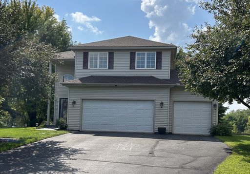 Updated 3 Bed/2.5 Bath House in Carver- Available Sept 15