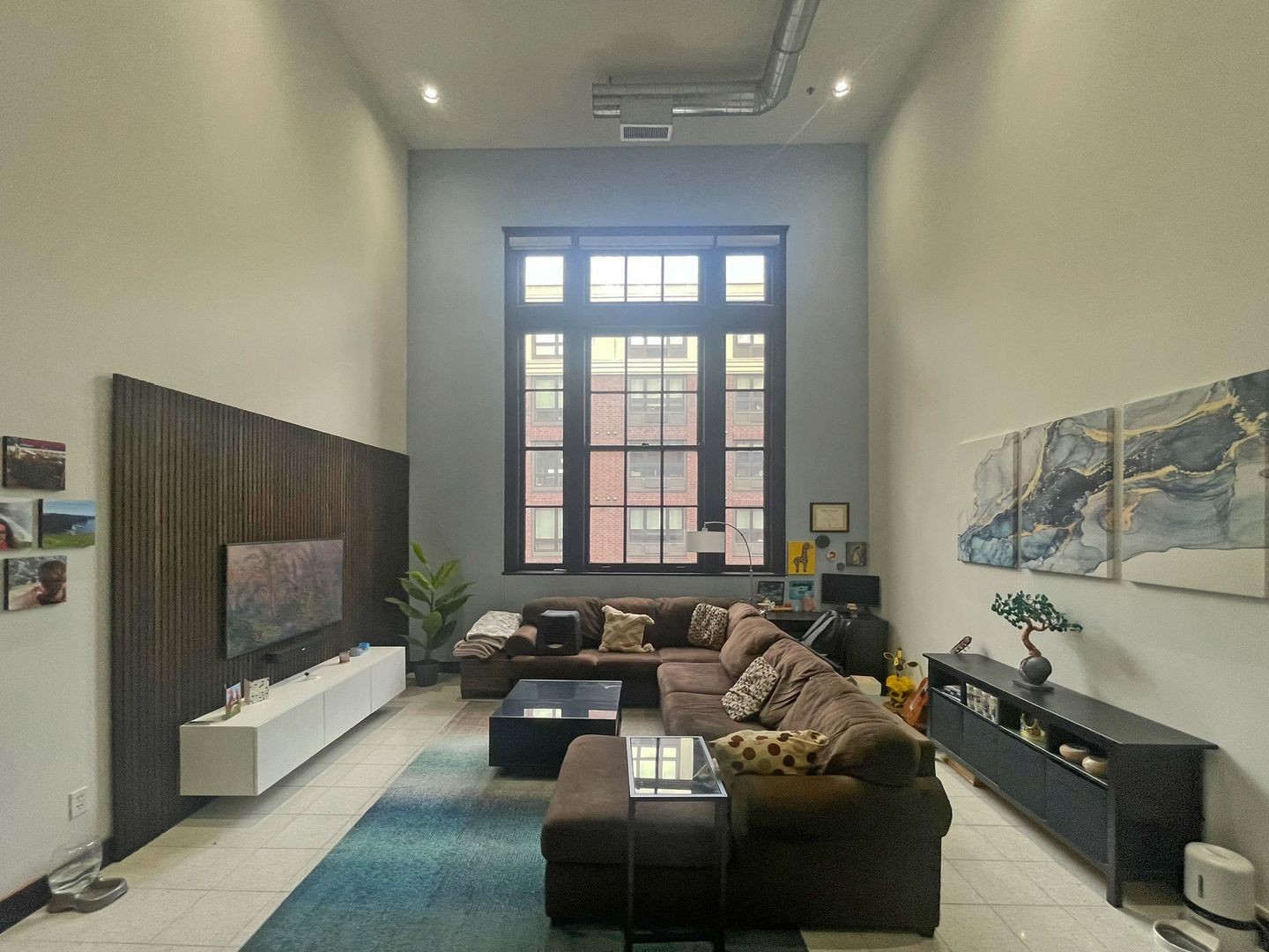 St Paul Condo: 214 4th St E