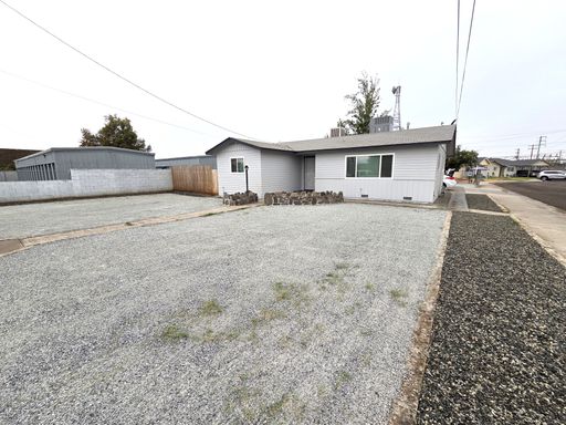 Remodeled 3 Bedroom 1 Bath Home on Large Corner Lot – photo 1