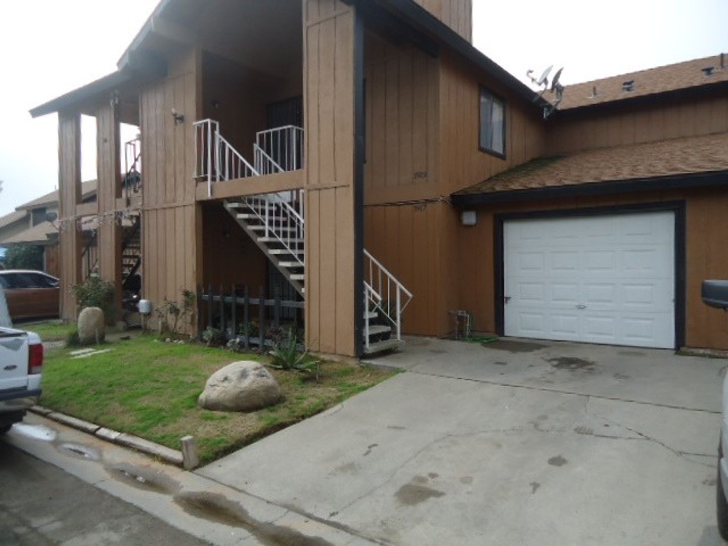 1917 &amp; 1919 W. Whitendale Ave