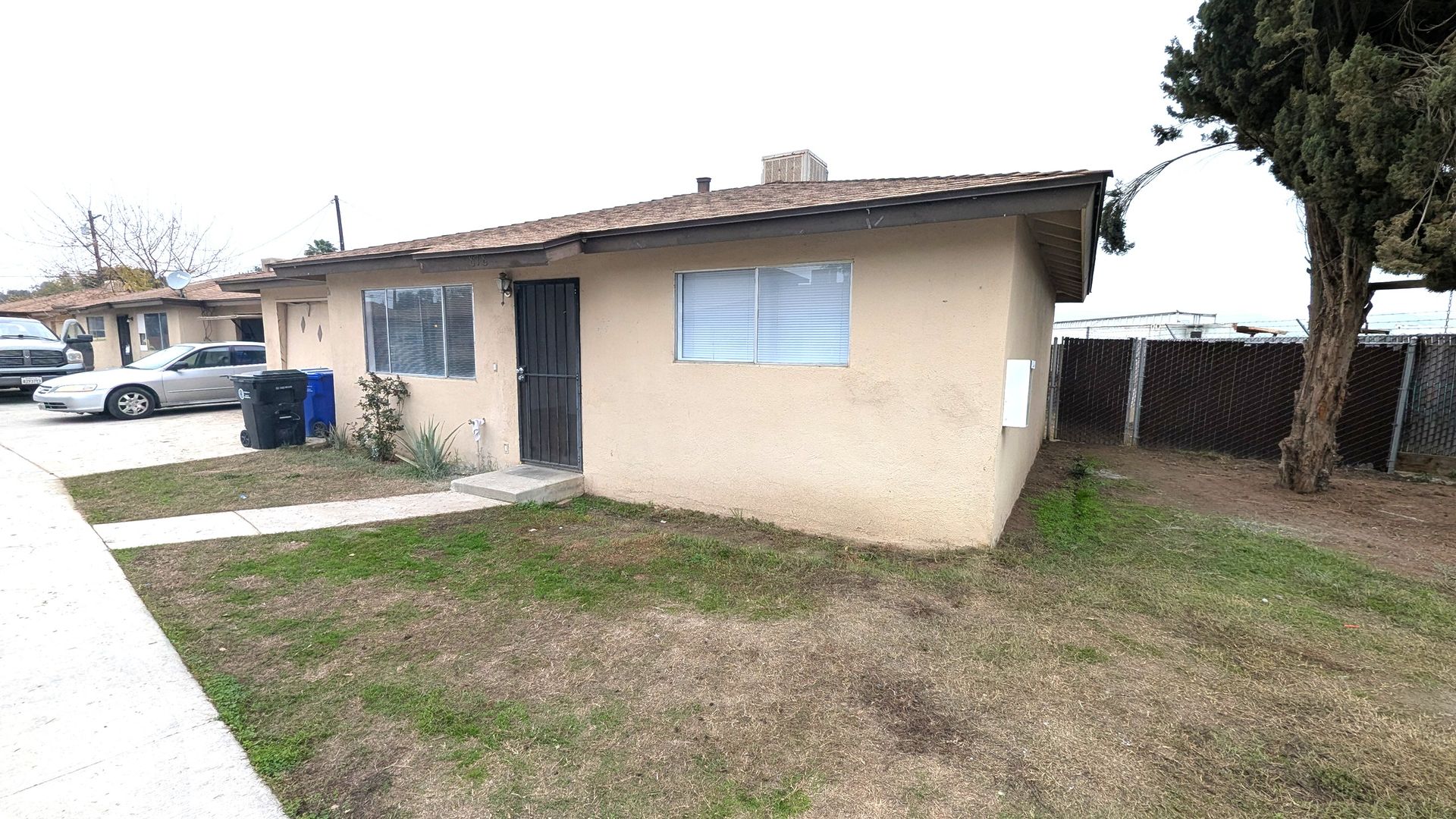 Porterville Apartment: 866-878 N. Williford Dr.