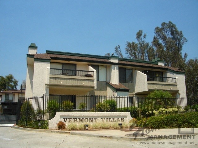 Escondido Condo: 450 W Vermont Ave