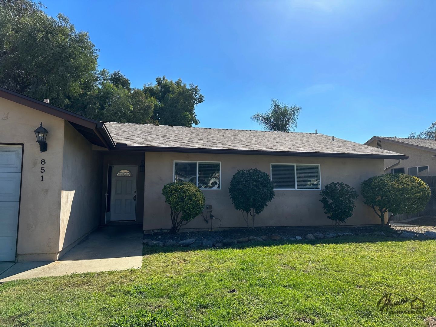 Escondido House: 851 Eden Place