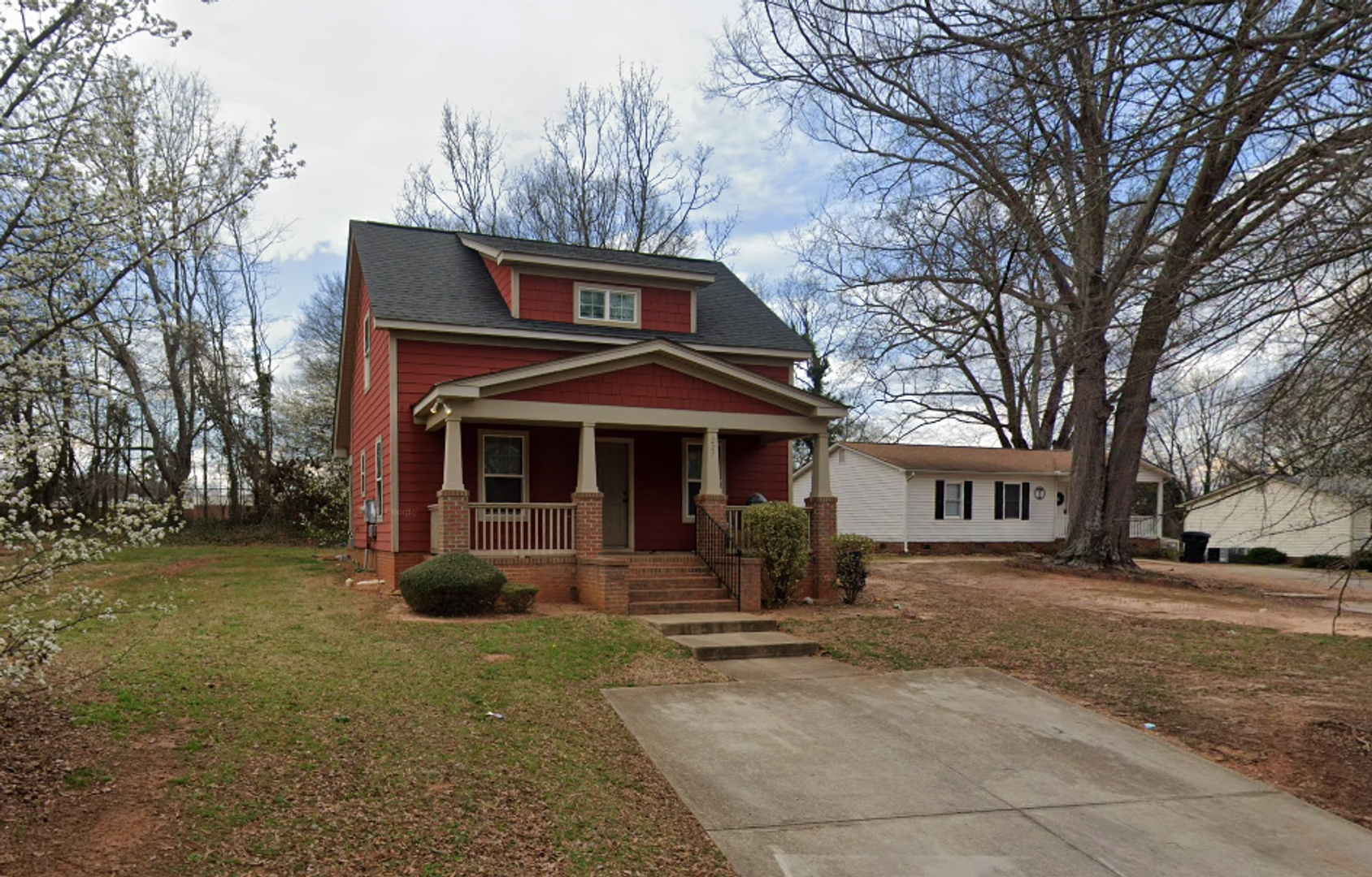 Anderson House: 221 Wardlaw St