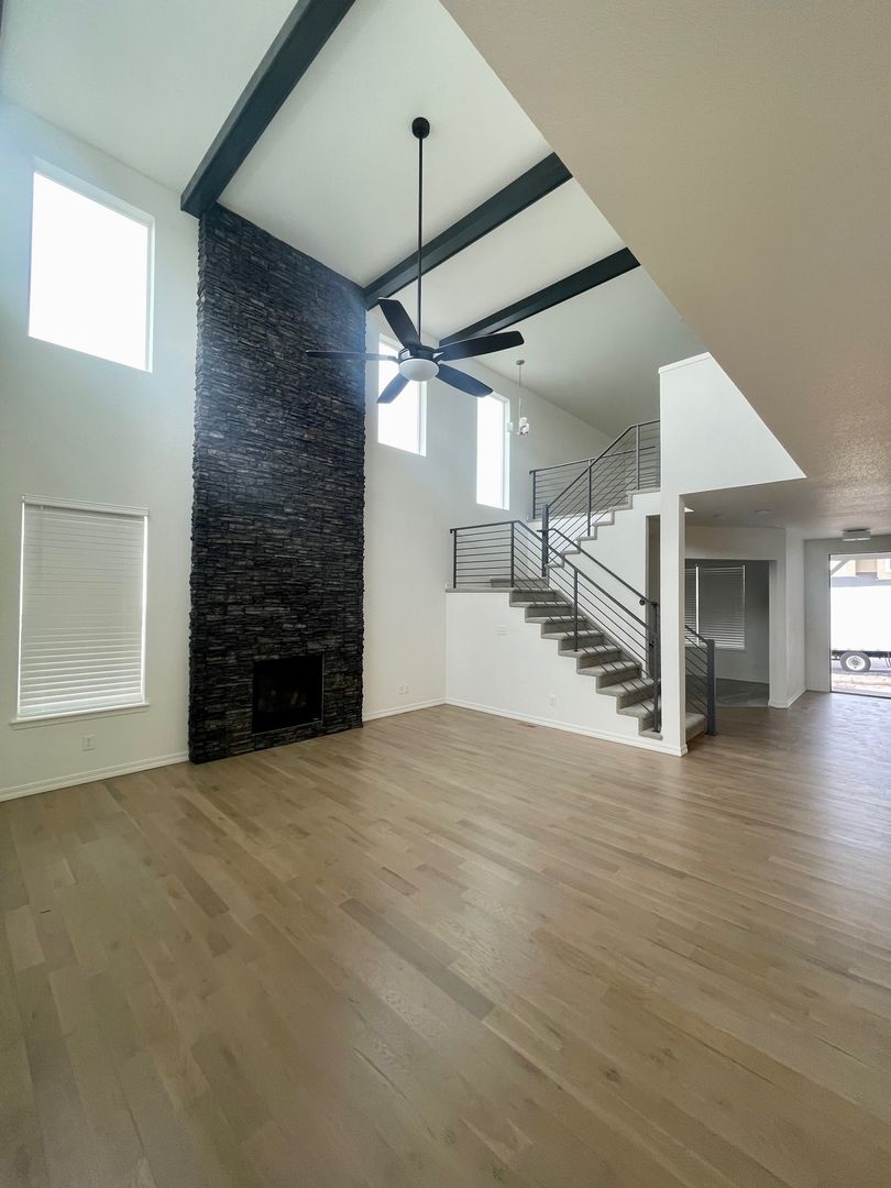 Sressia-LLC-6440-Rolling-Creek-Dr 5 of 12