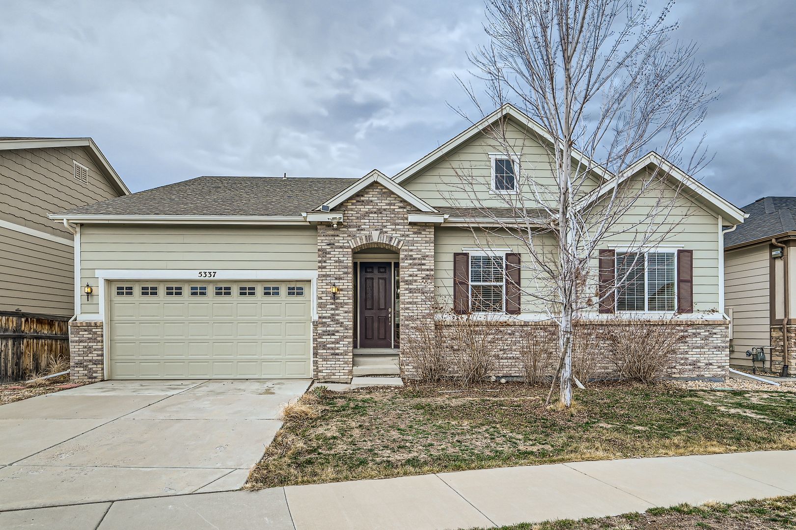 Longmont House: 5337 Retreat Cir