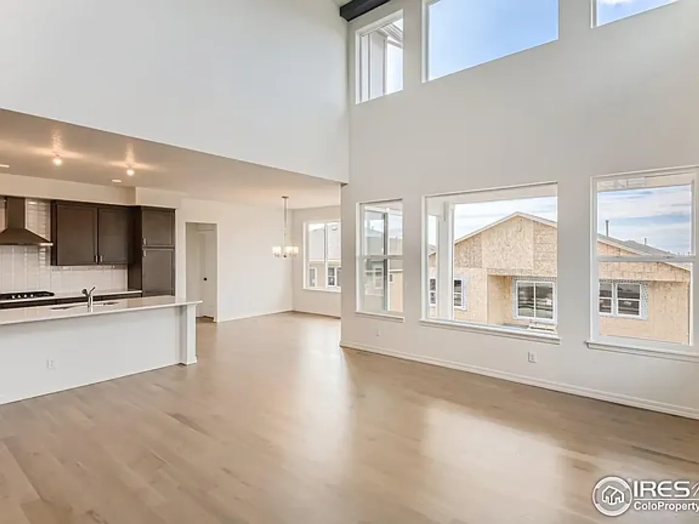 Sressia-LLC-6440-Rolling-Creek-Dr 11 of 12