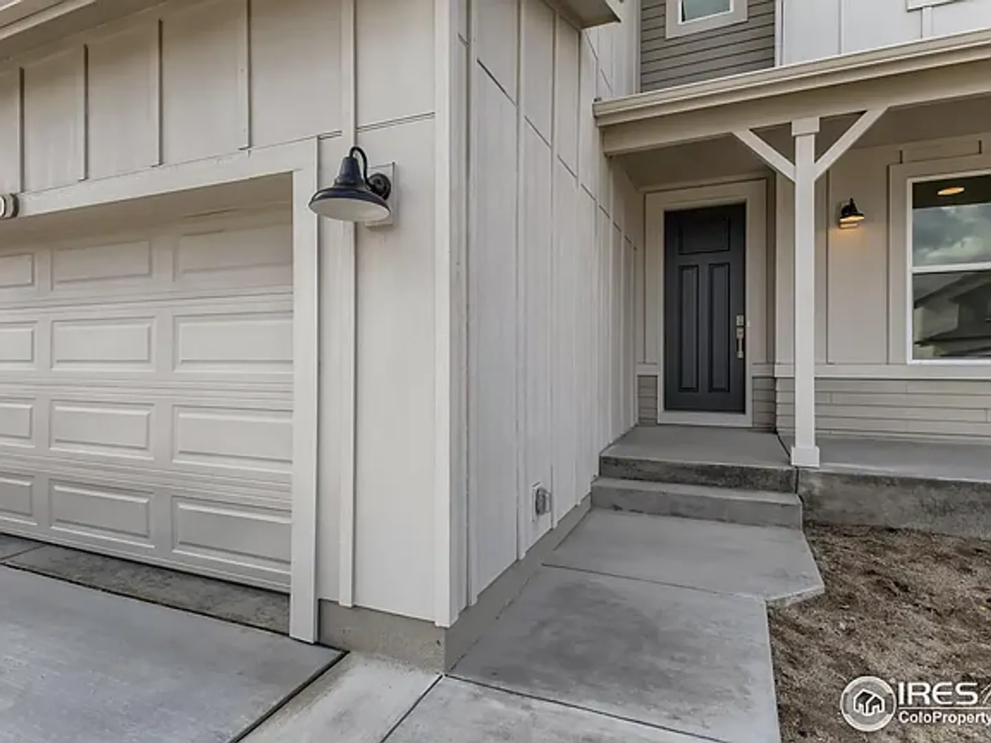 Sressia-LLC-6440-Rolling-Creek-Dr 2 of 12
