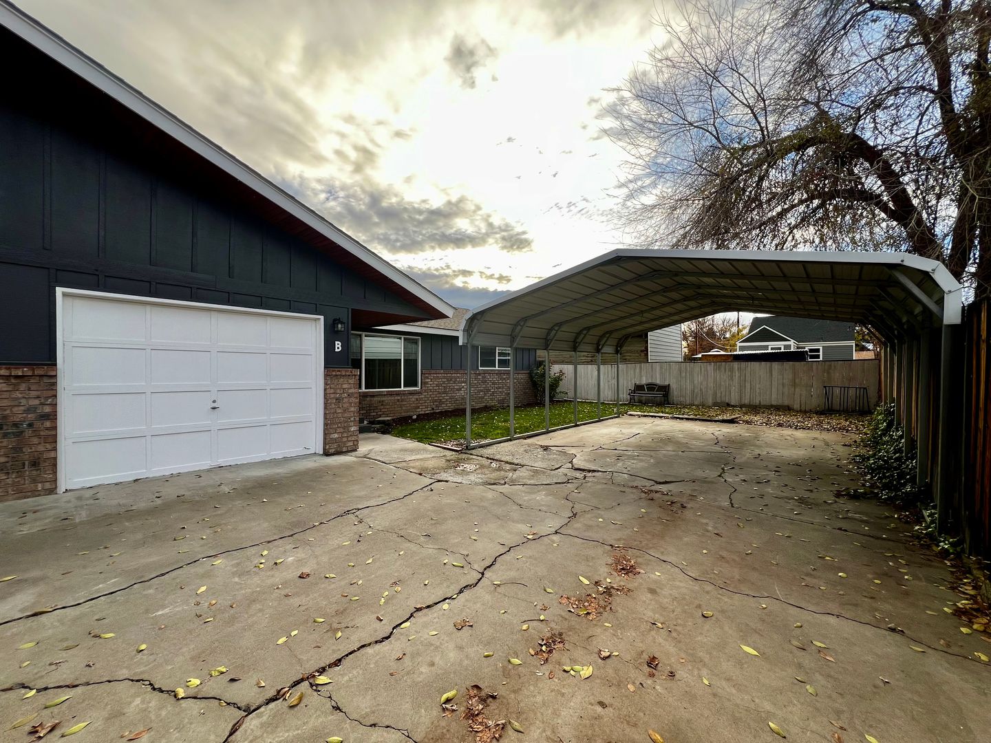 Yakima Apartment: 1110 S 43rd Avenue