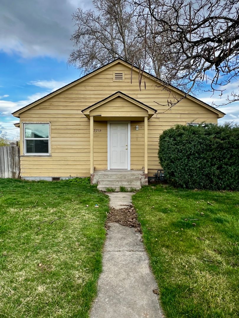 Union Gap House: 2719 S 4th St